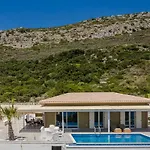 Villa Saint Nicholas 5 *